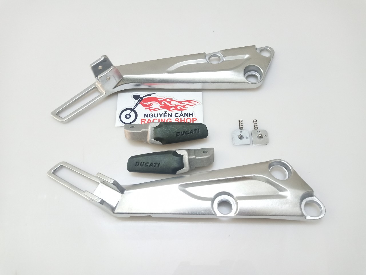 Gác chân wave 2004 xếp ducati
