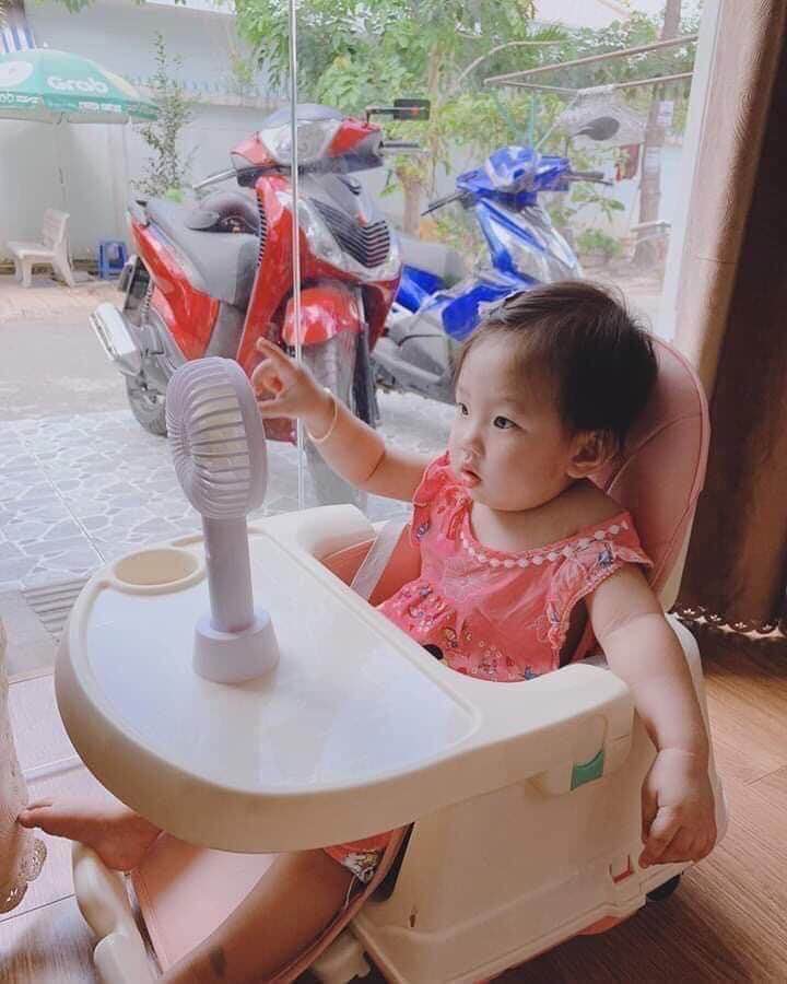 Quạt mini tích điện cầm tay 3 tốc độ