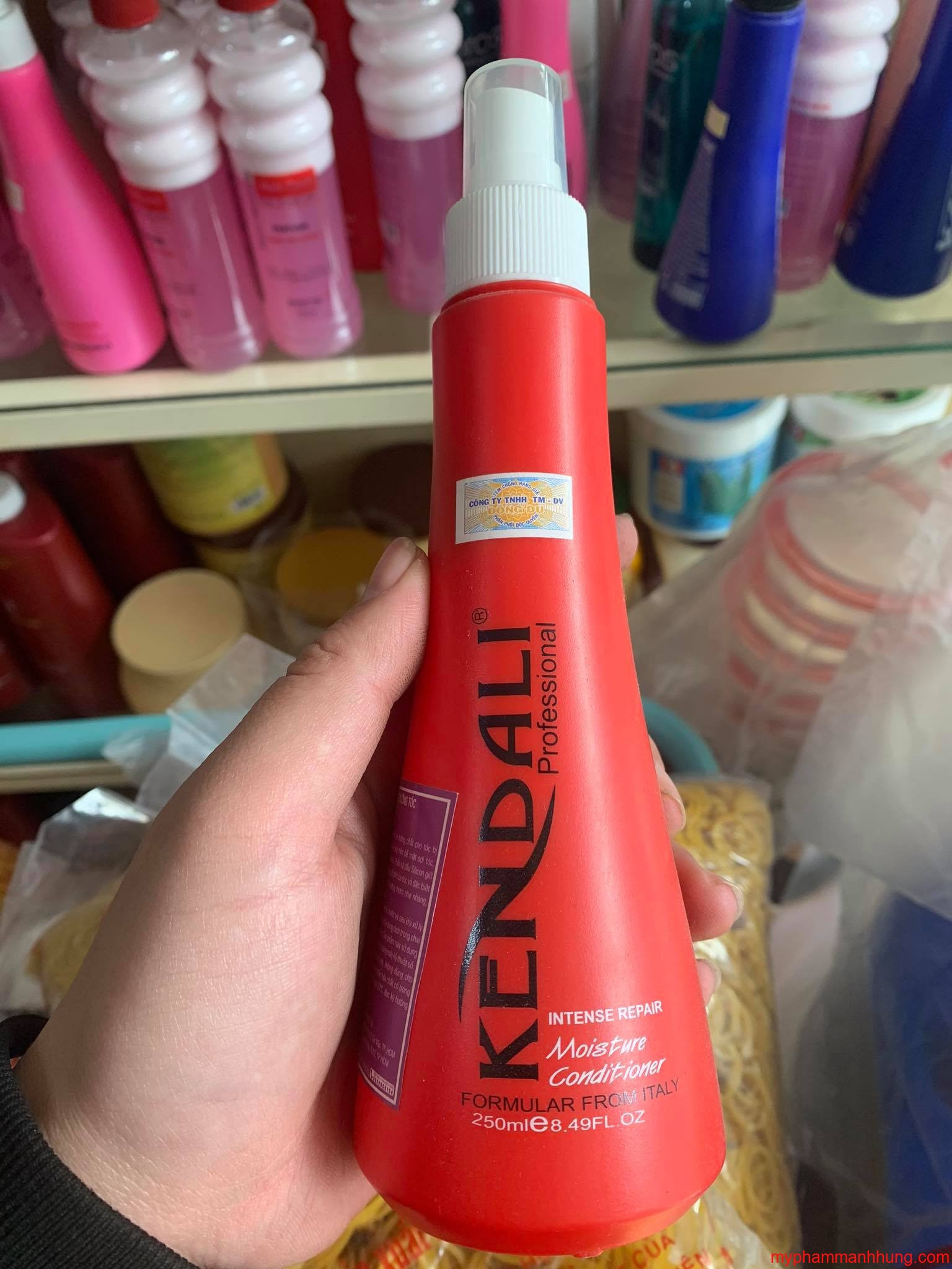 [HCM]NƯỚC XỊT DƯỠNG TÓC 250ML