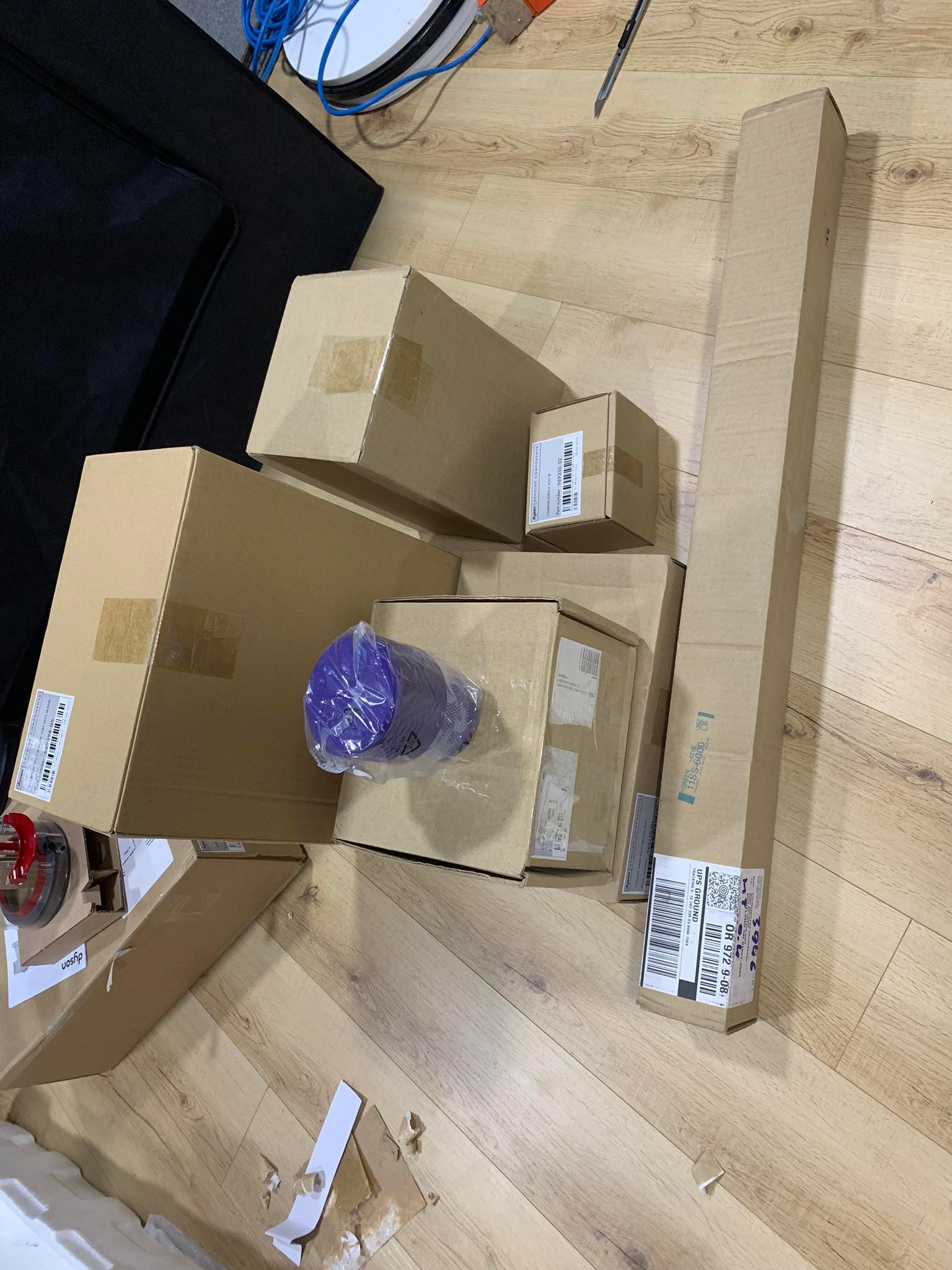 Dyson V10 Fluffy - Bản 01 đầu hút chính