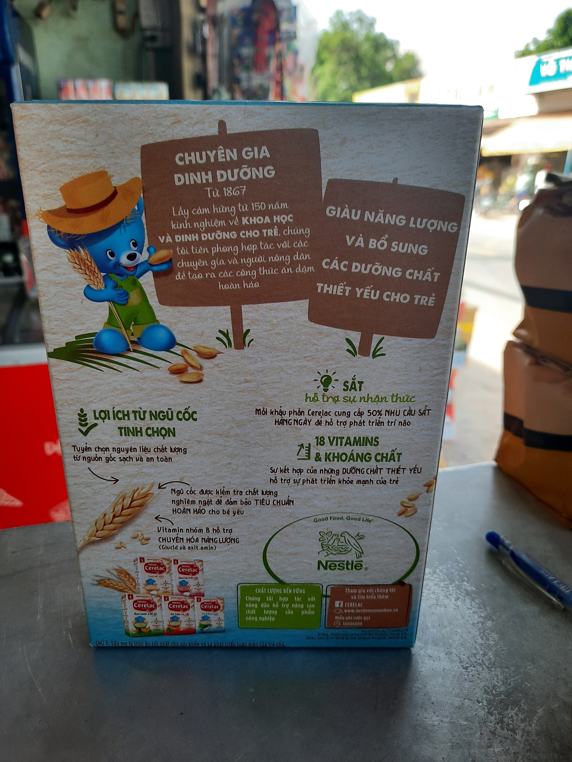 Bột ăn dặm Nestle Cerelac - Cá và rau xanh (200gr)