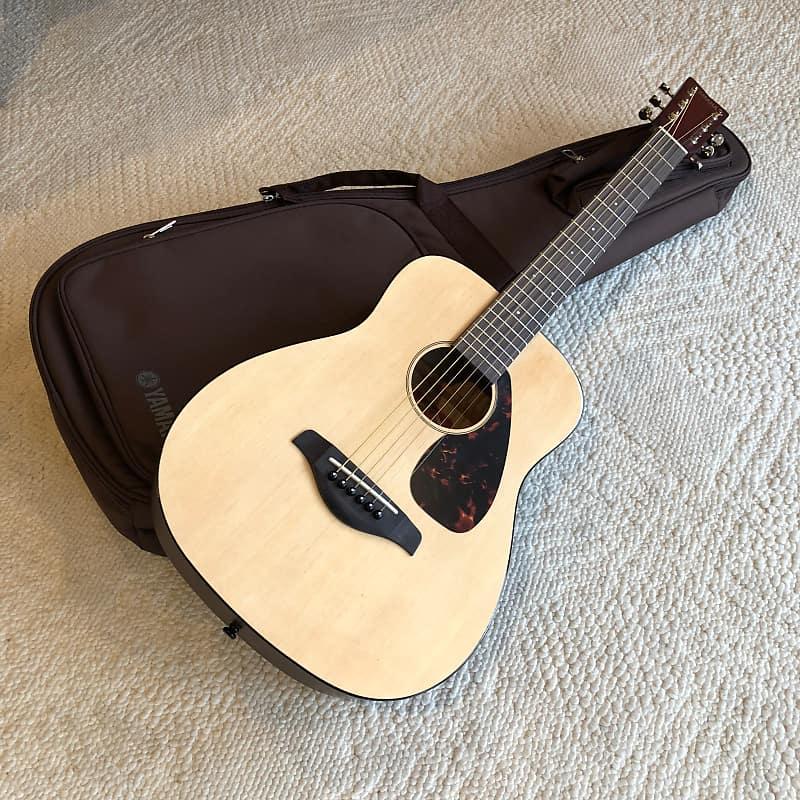 ĐÀN GUITAR YAMAHA JR2 SMALL SIZE