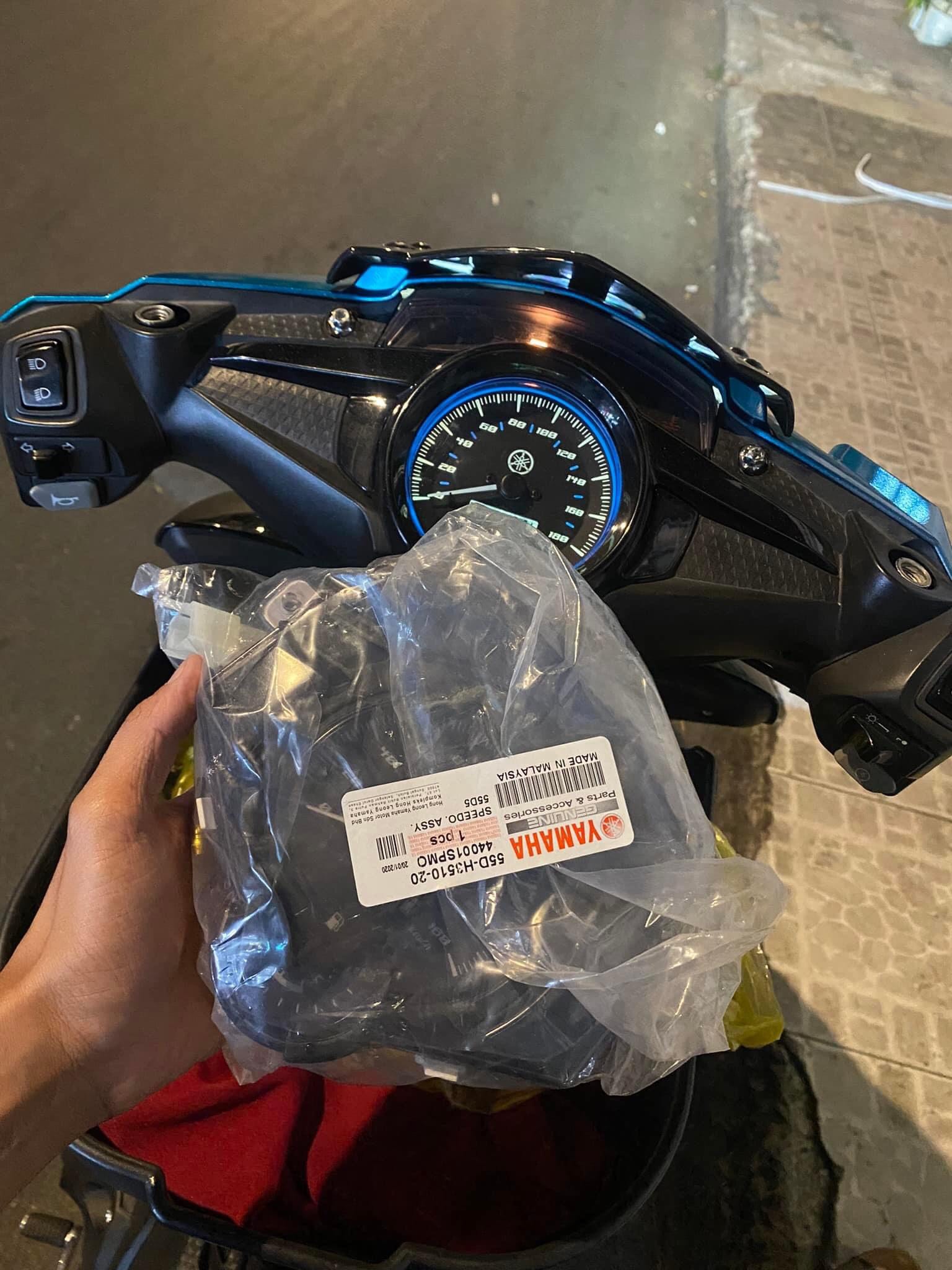 Đồng hồ LC135 V7 chính hãng