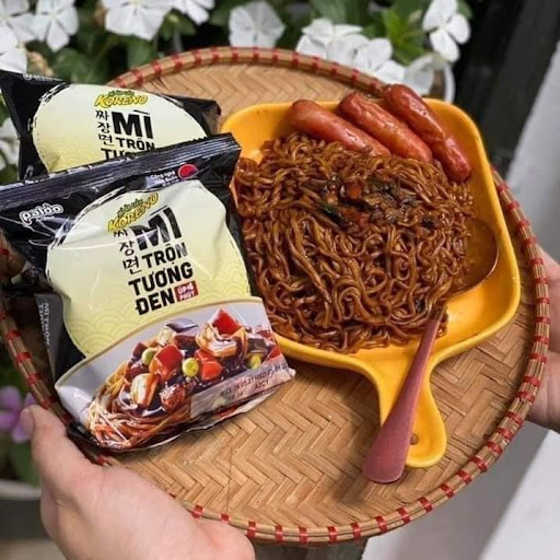 Mỳ Trộn Tương Đen Koreno Ăn Liền 78g