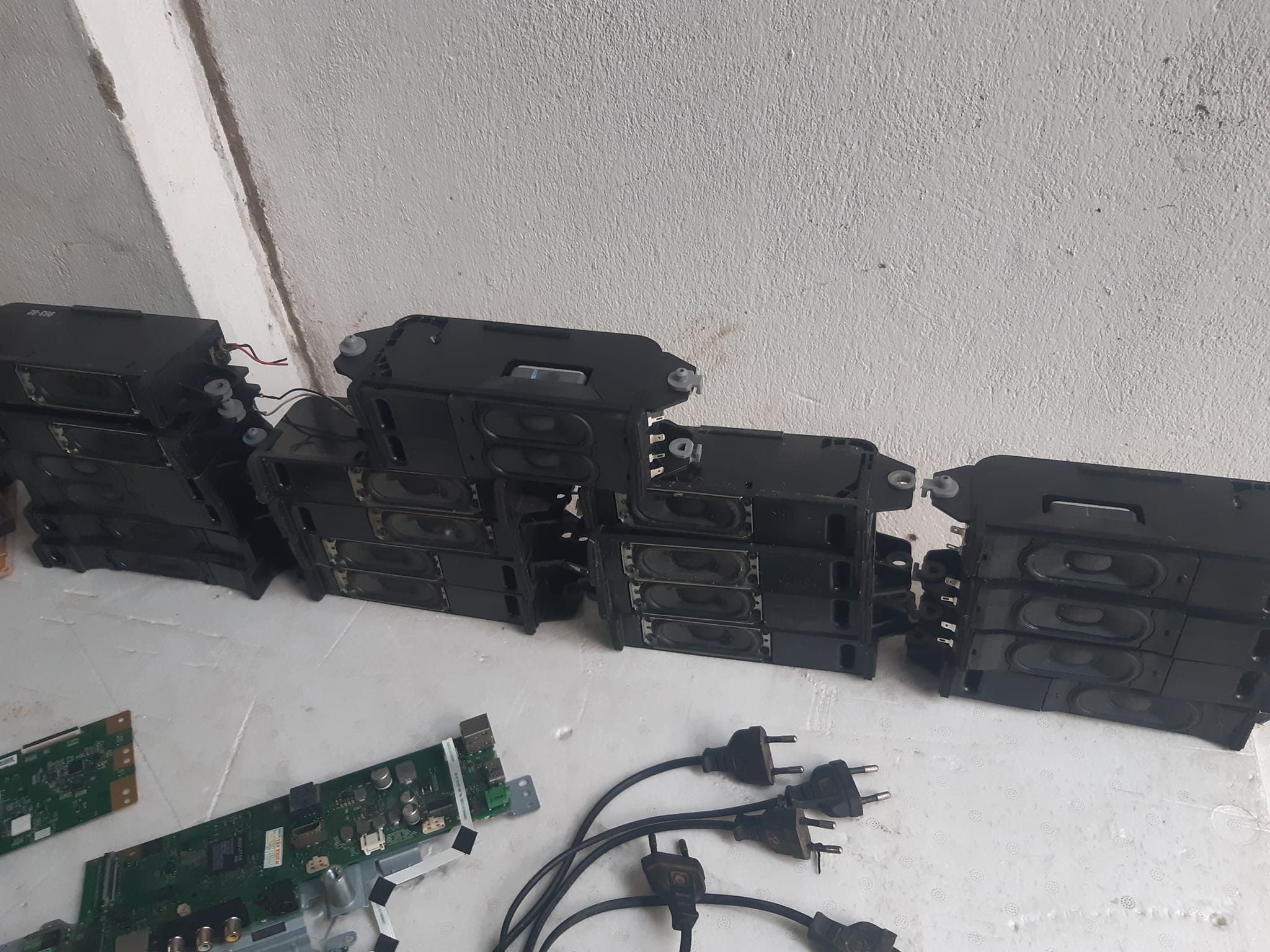 Cặp loa tivi Sony các model