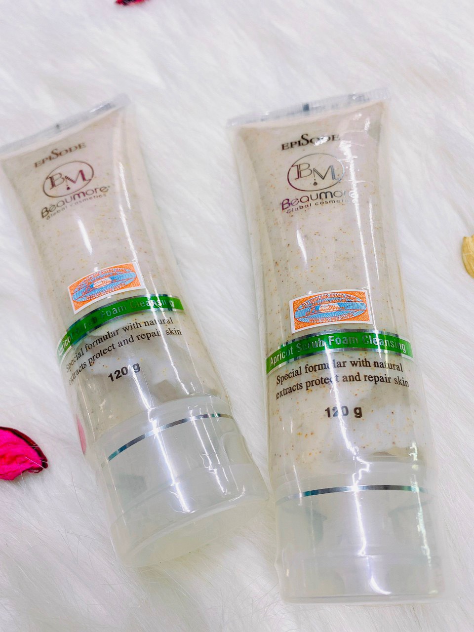 [HOT] SỮA RỬA MẶT HẠT MƠ (Scrub Foam Cleansing White)