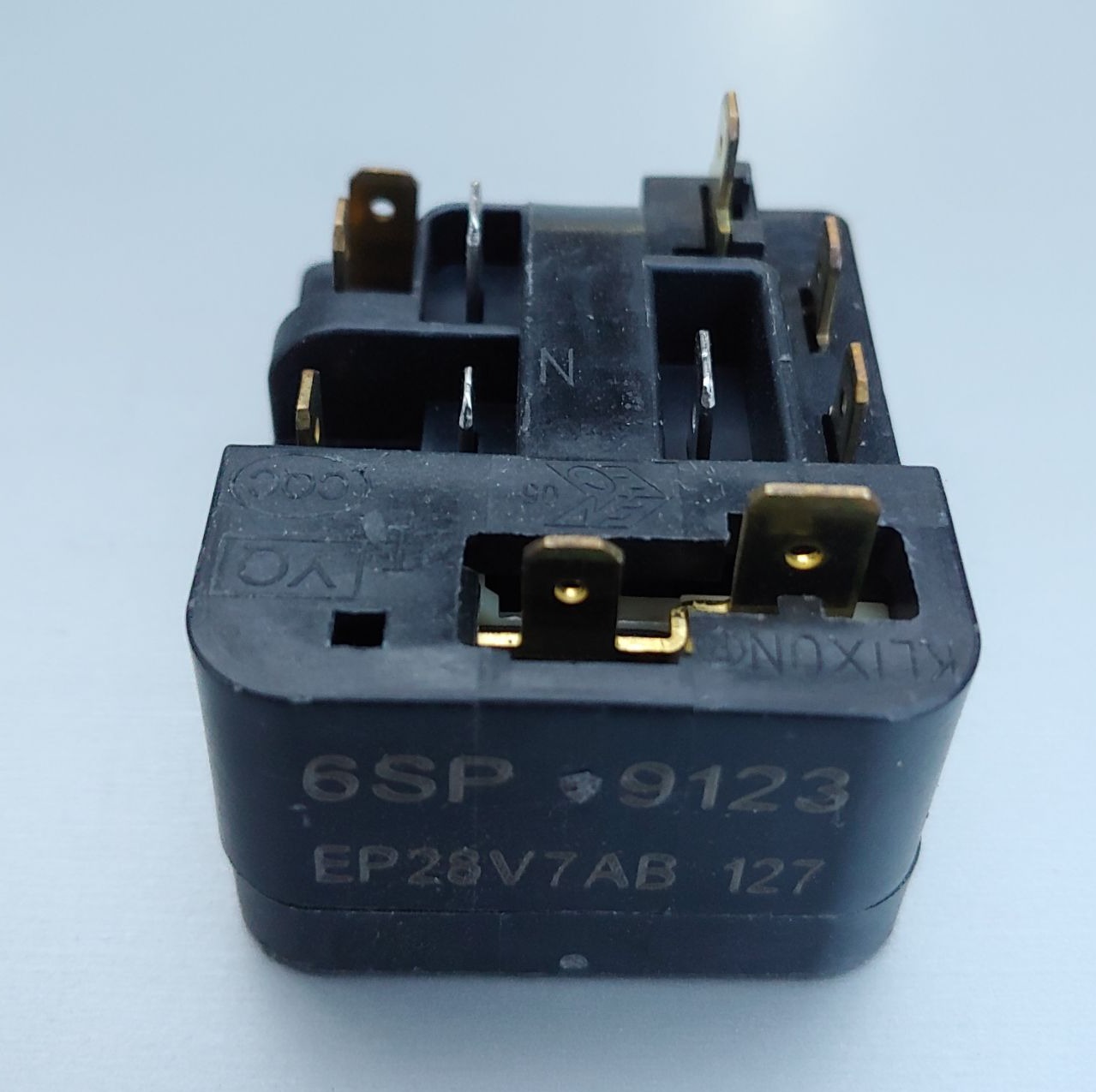 Rơle tủ lạnh Electrolux