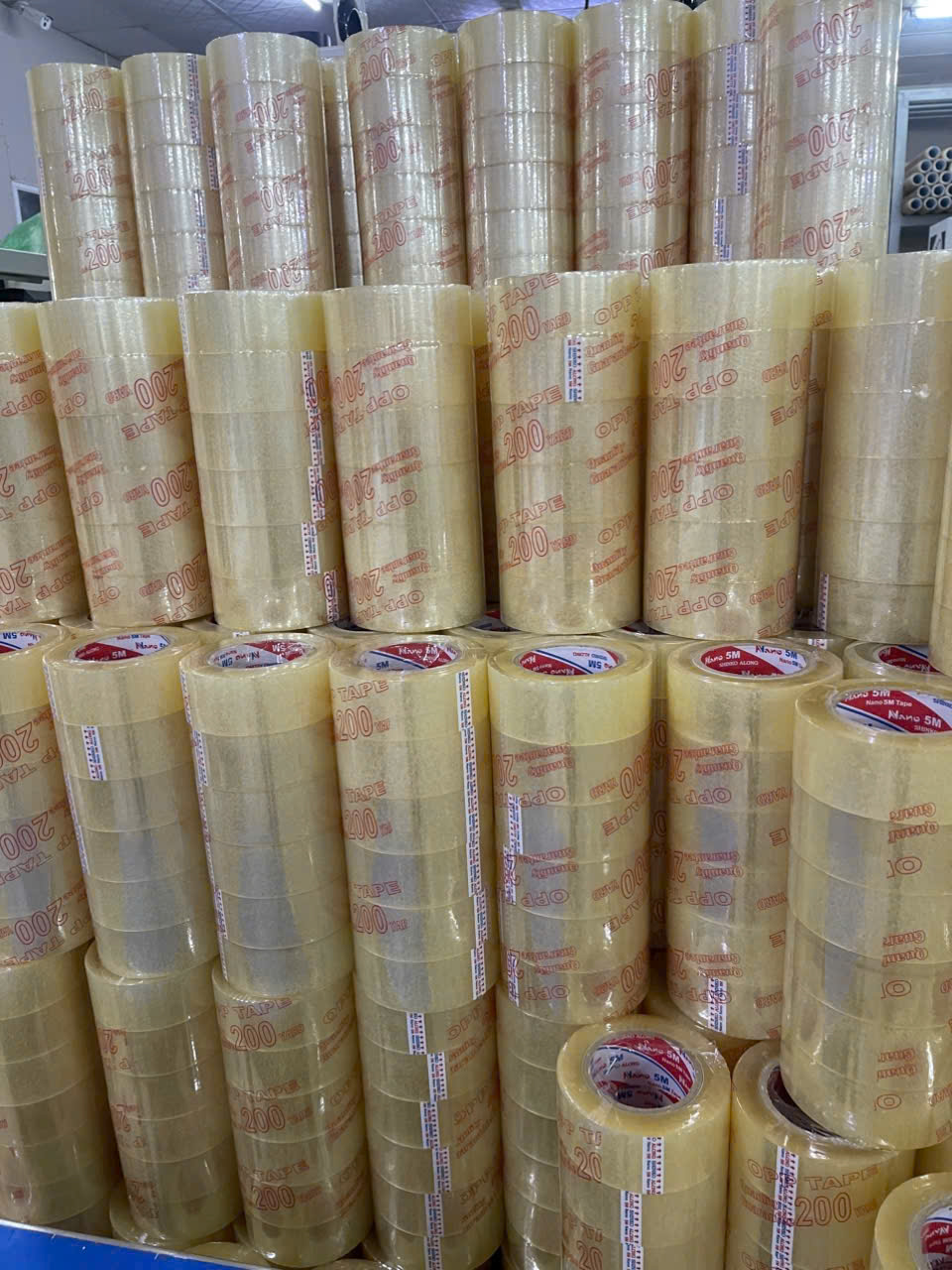Băng keo trong / đục dán thùng - 1 cuộn 150 yard