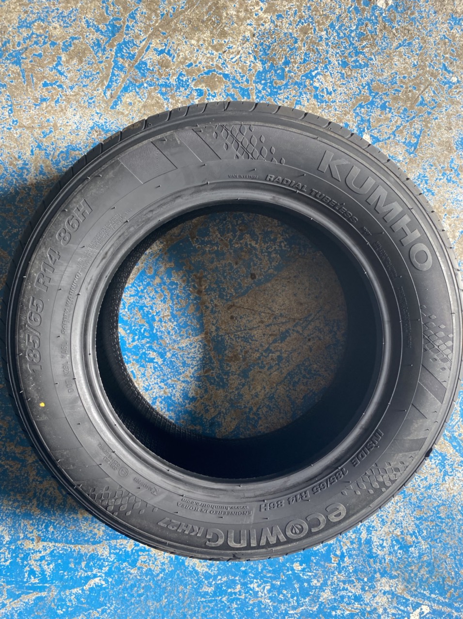 Lốp Kumho 185/65R14 KH27
