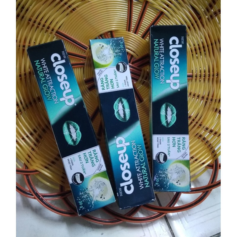 Kem đánh răng closeup mini 50g