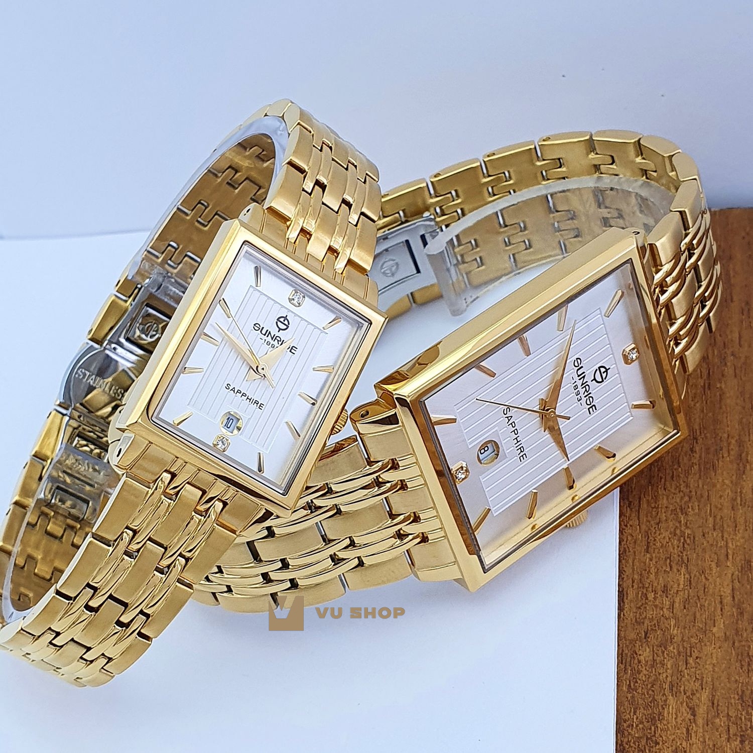 Đồng hồ đôi Sunrise 1190SA Mặt vuông Kính Sapphire Chính hãng