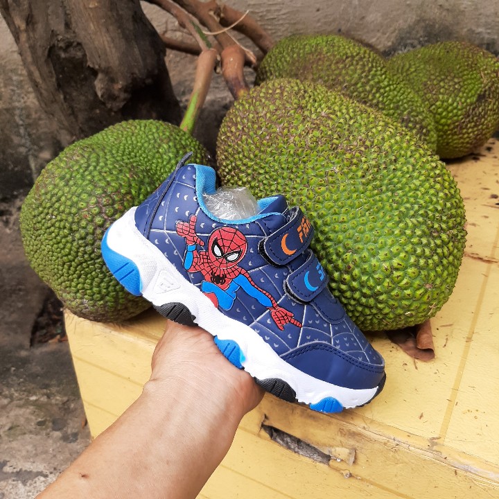 [HCM]GIÀY THỂ THAO THỜI TRANG BÉ TRAI