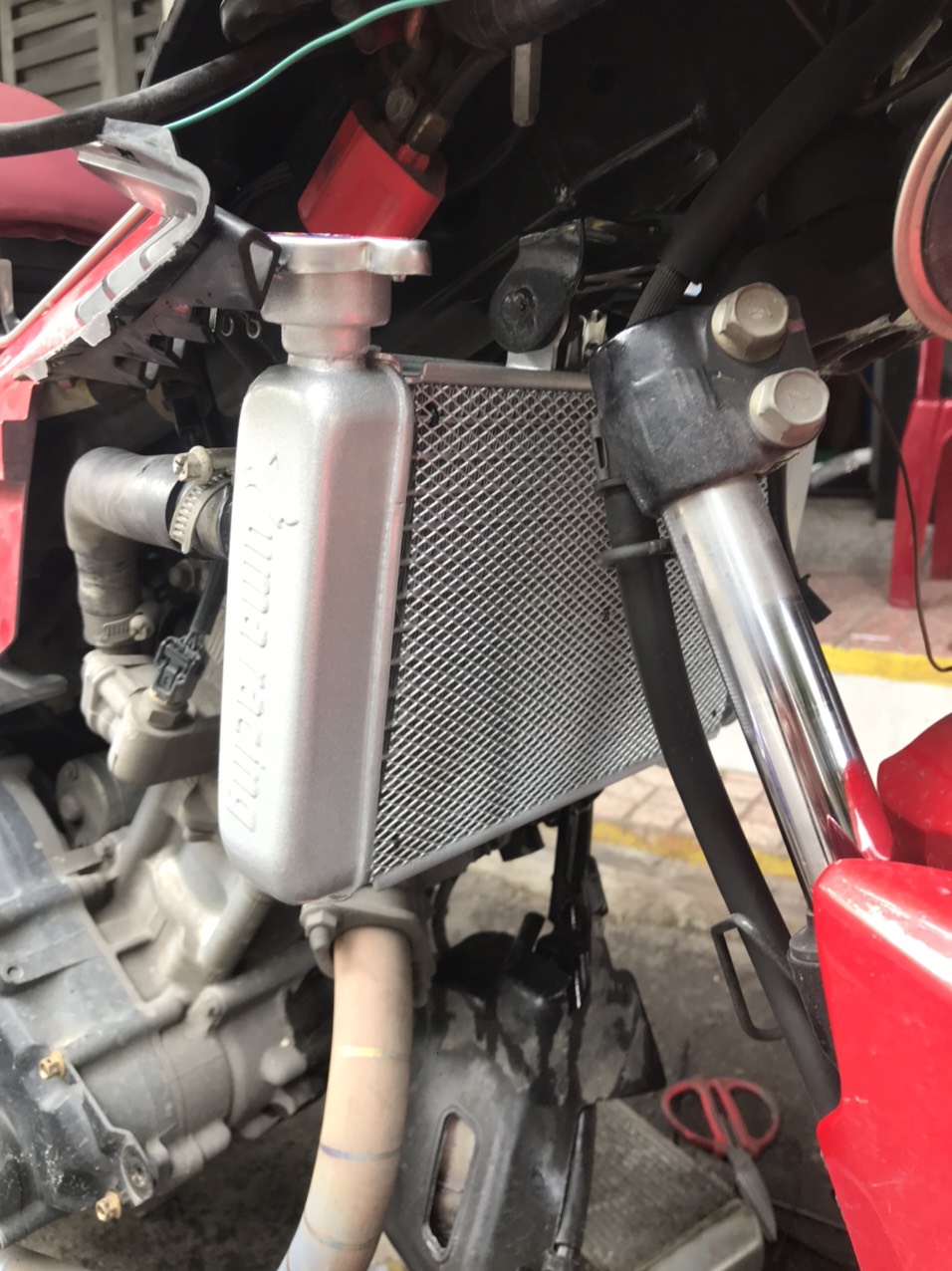 KÉT NƯỚC UMA RACING CHO EXCITER 150 - WINNER