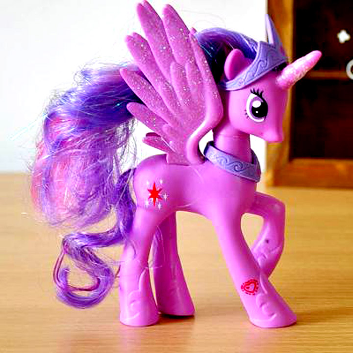 13 Ngựa Thiên Thần Pony (12 Ngựa 4cm-5cm+1 Ngựa 14cm)