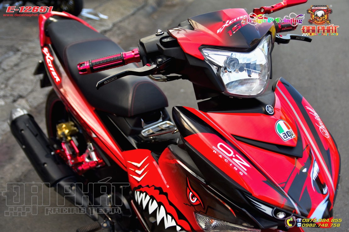 Tem Trùm Xe Exciter 150 Cá Mập Đỏ Đen