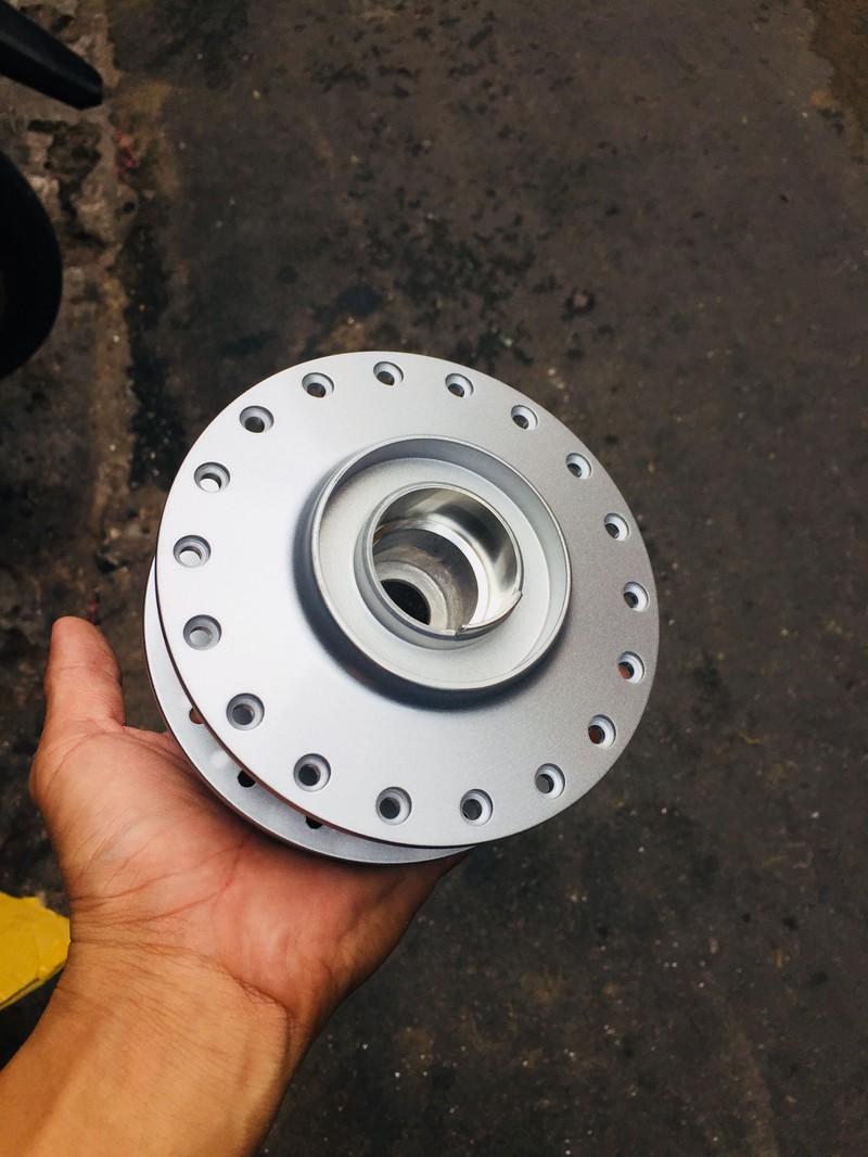 Đùm trước xe Sirius thắng đĩa