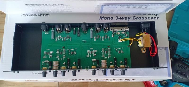 Amply Crossover DBX 223XL