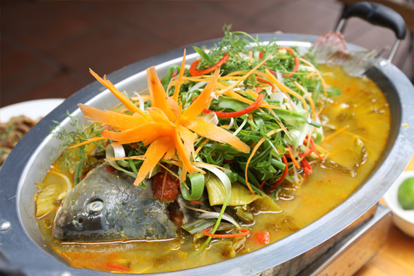 Khay lẩu cá chép om dưa bằng inox