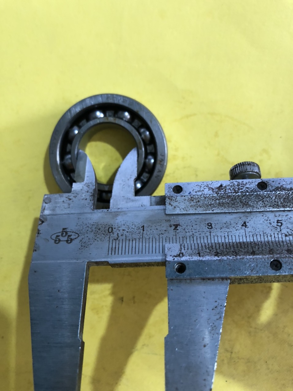 Bi 60/22 cho xe ô tô