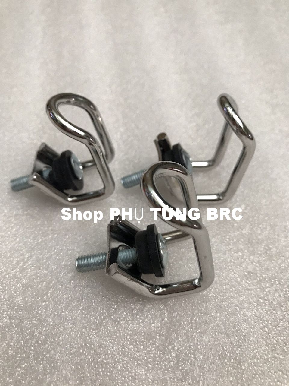 Móc chữ U bằng INOX 304 loại nam châm không hít dùng cho các loại xe máy ( A/E có thể chọn mua 1 hoặc 2 cái trên đơn hàng với cùng 1 mức phí vận chuyển).