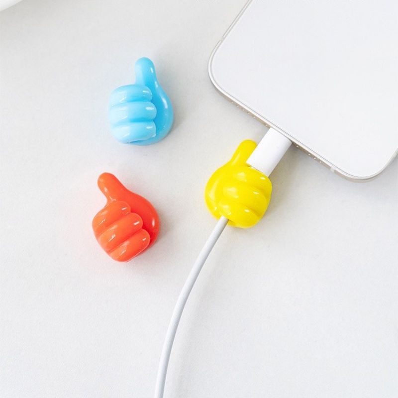 Móc treo dây cáp sạc hình bàn tay độc đáo