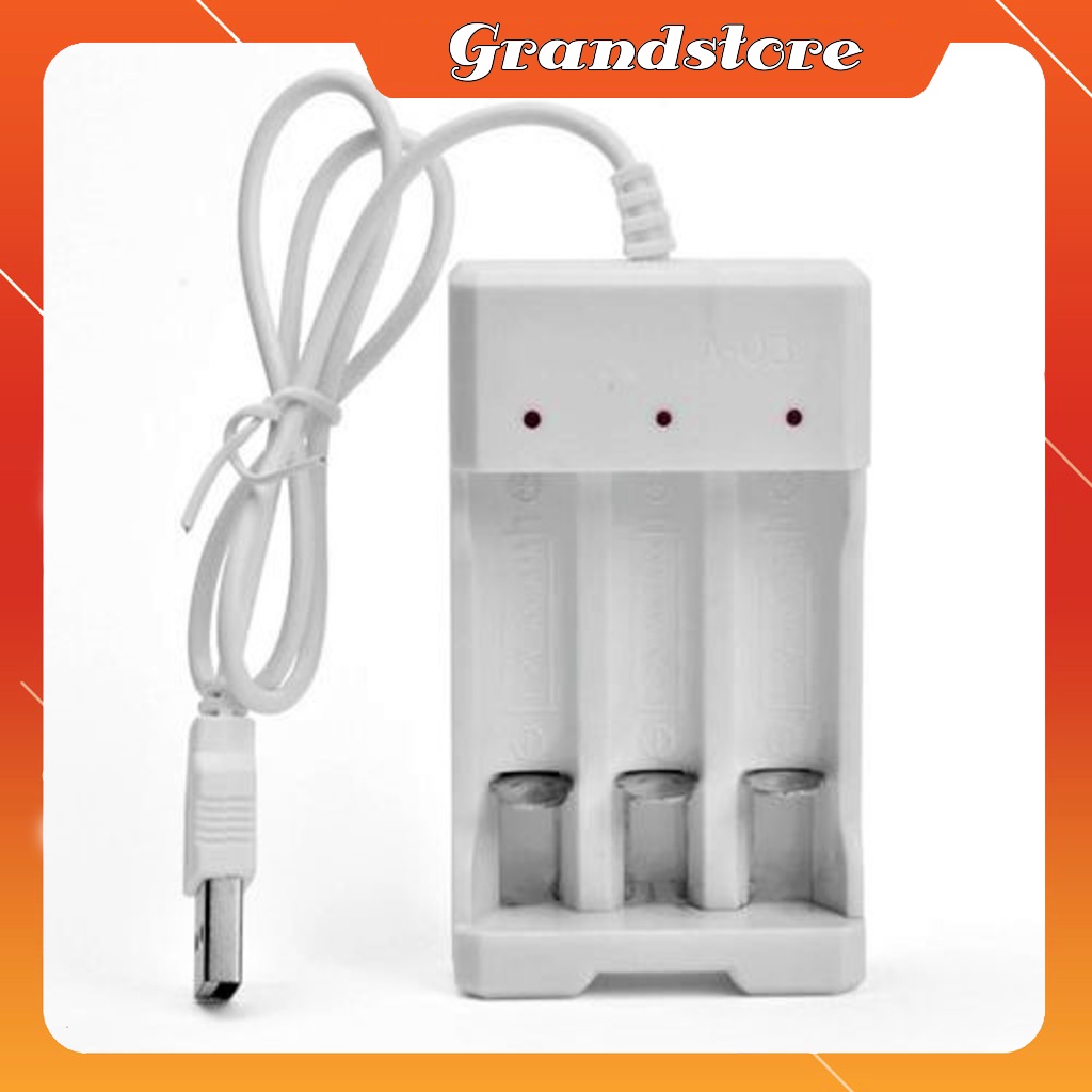 Bộ sạc pin tiểu AA (2A) và AAA (3A) đa năng cắm nguồn USB cho loại pin lại sạc được gồm 3 đầu cổng chân cắm có đèn báo