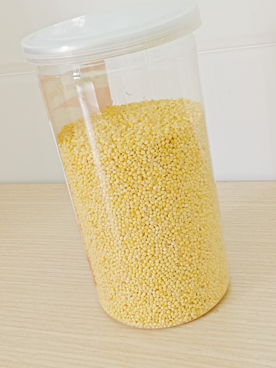Hạt kê vàng đã tách vỏ hũ 500g .