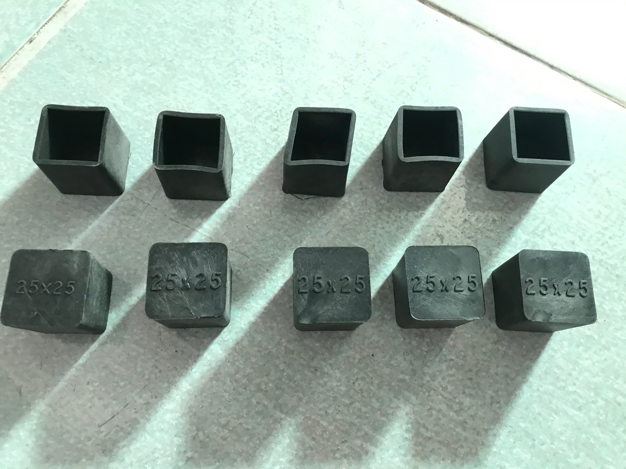 Combo 10 Bịt cao su Ngoài sắt hộp 25x25