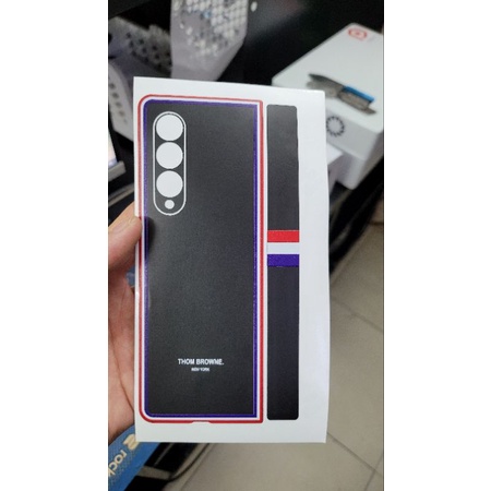 Dán Skin 3M Thom Browne Samsung Galaxy Fold 3 - Tặng bộ công cụ hỗ trợ dán