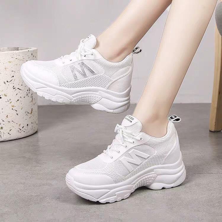 Giày thể thao độn đế tăng chiều cao êm chân