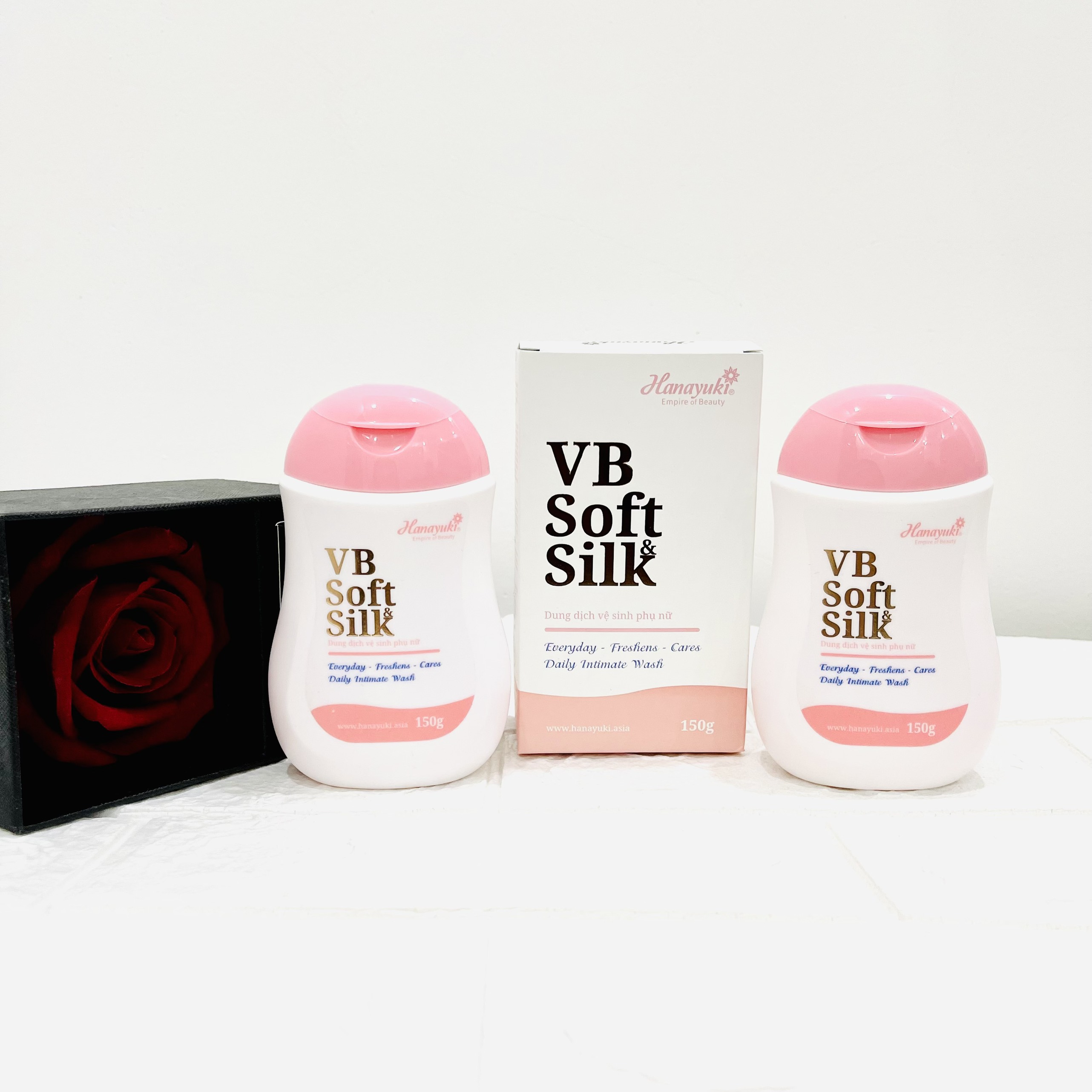 Dung dịch vệ sinh vùng kín Hana Soft Silk