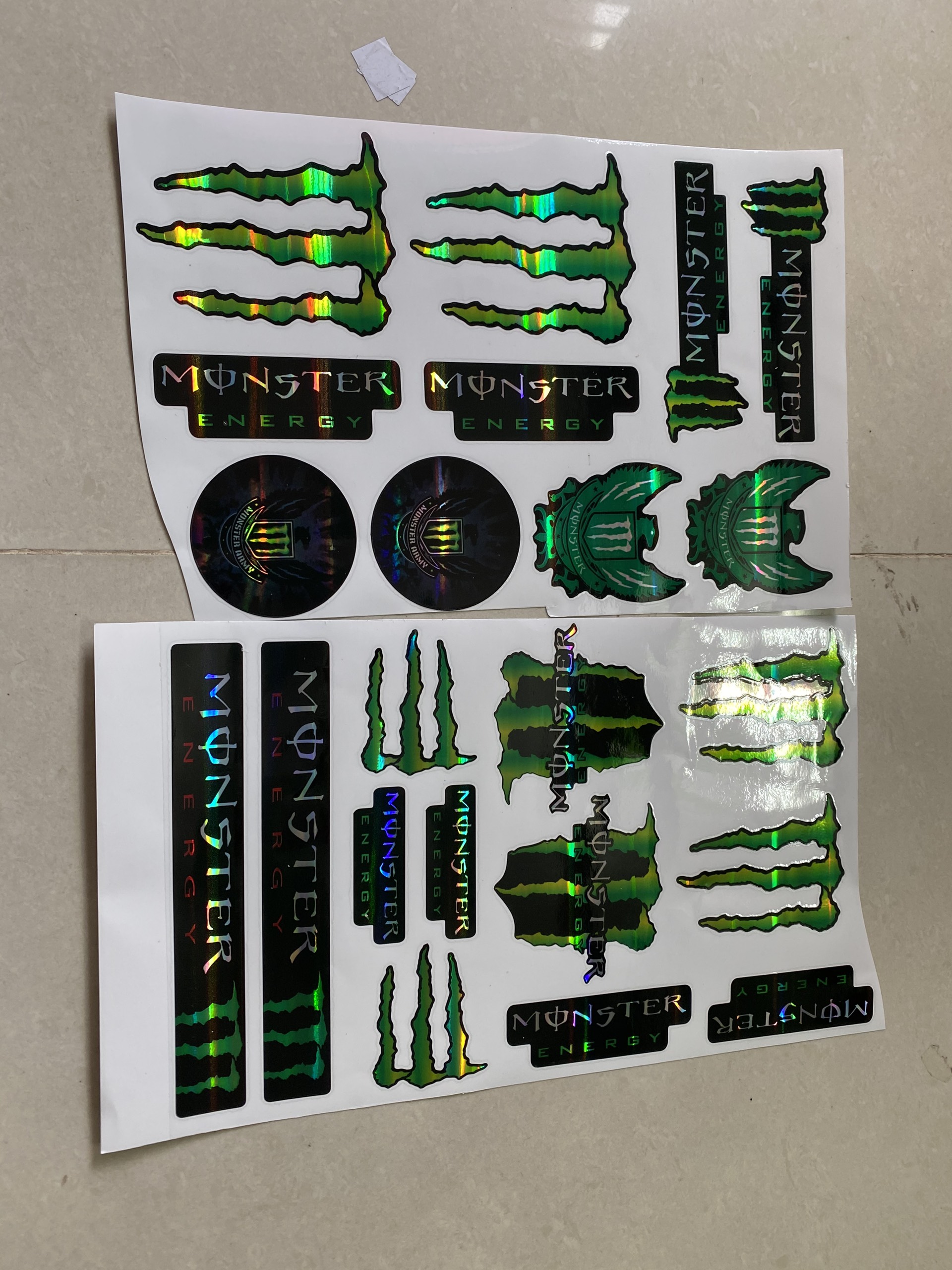 combo 2 tấm tem logo monster 7 màu chiếu