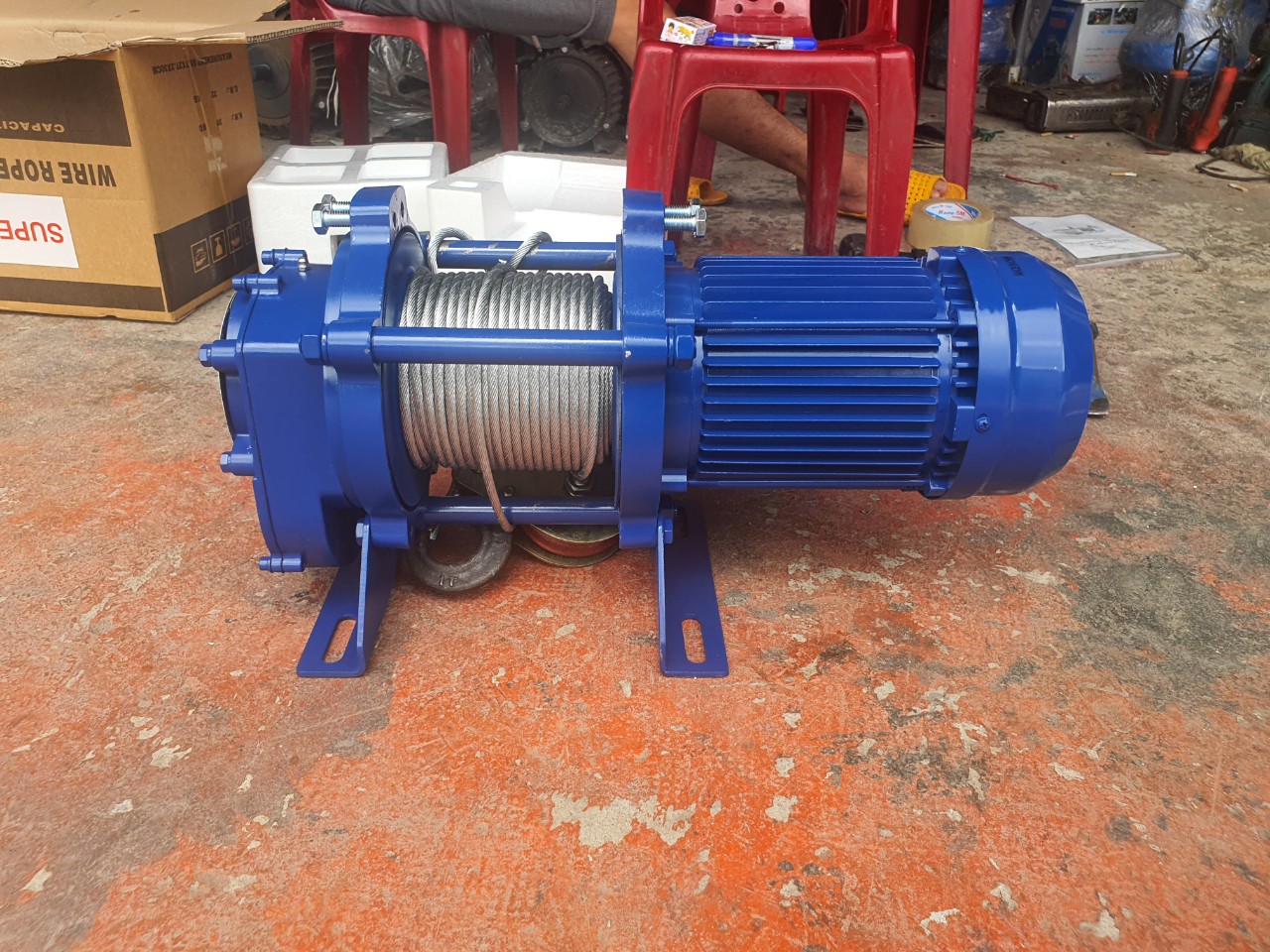 Tời mặt đất cao cấp 200/400 (22m/p)