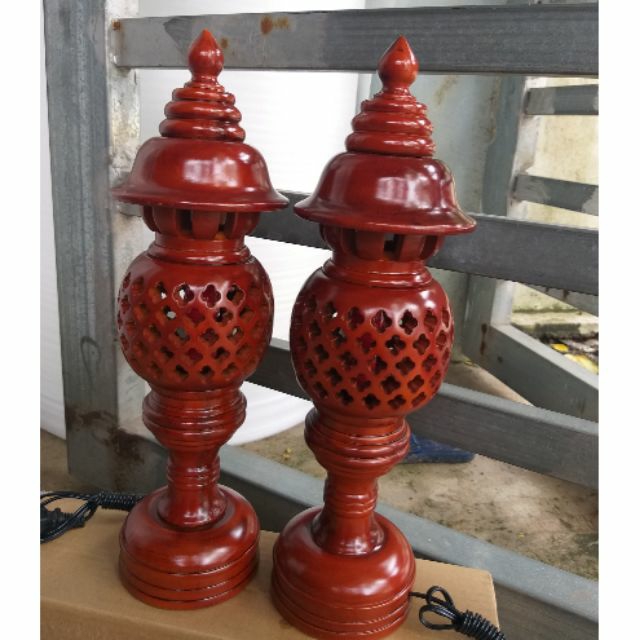 cặp đèn thờ gỗ xà cừ cao 48 cm
