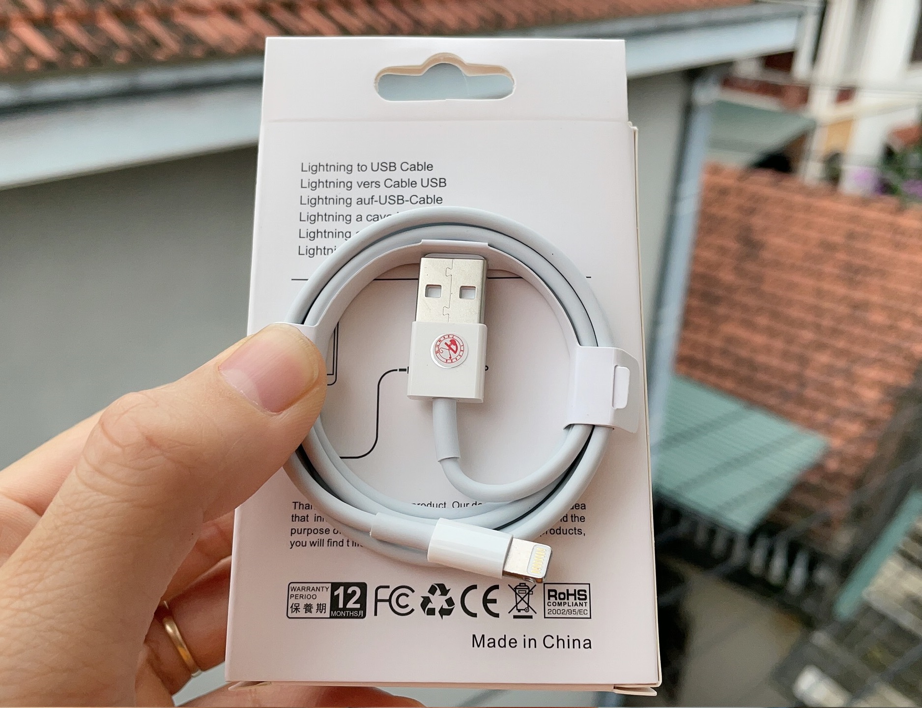 Cáp trái táo foxconn 8IC Full Box trắng