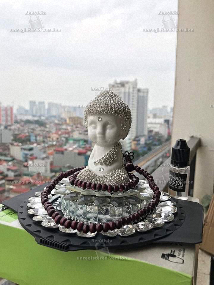 Nước hoa ô tô Tượng Phật đính đá cao cấp