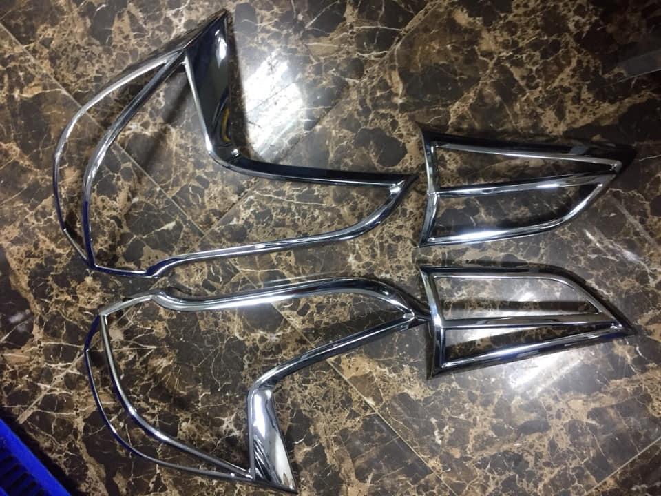 Ốp đèn pha và hậu xe Mitsu Xpander tặng kèm băng dính 3M siêu dính