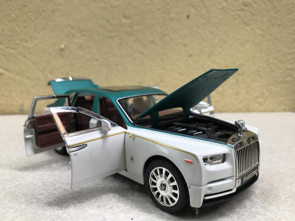 Mô hình xe Ô tô Rolls-Royce Phantom 1:32