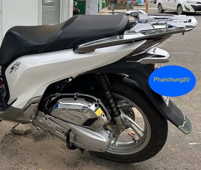 SH 2017 2018 2019 ỐP BẦU E ( LỌC GIÓ ) DÙNG CHO ĐỜI XE SH CACBON / CROM