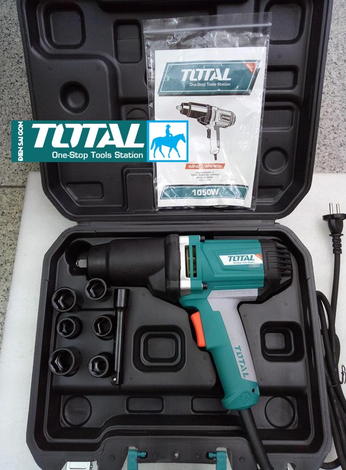 MÁY VẶN BU LÔNG ĐIỆN 1050W TOTAL TIW10101 Điện áp sử dụng: 220-240V~50/60Hz Tốc độ không tải: 2300/phút Đầu nối: 1/2” Mở được bu lông lớn nhất là M20 (30cm) Trọng lượng: 6kg
