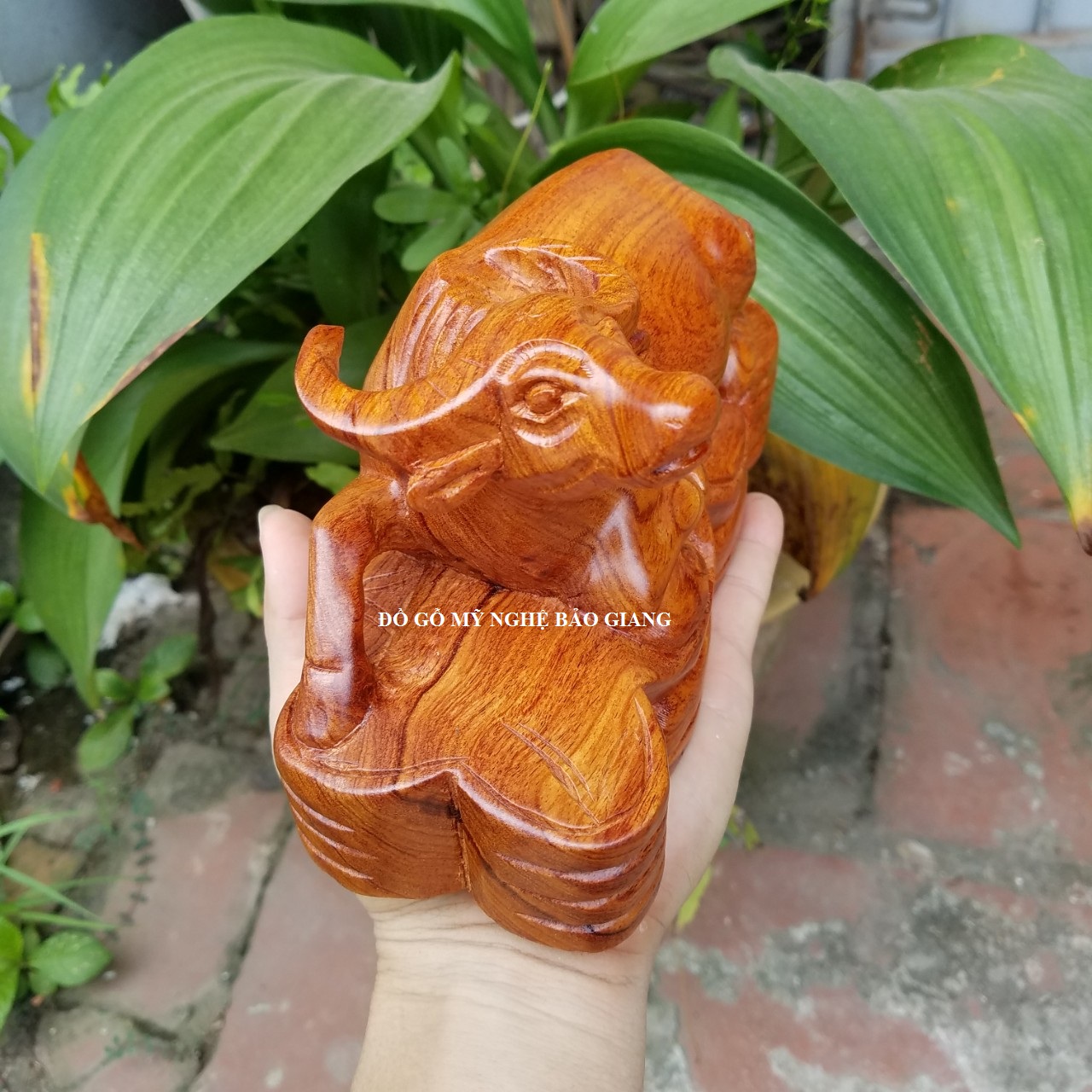 Tượng con trâu gỗ hương 19x10x8