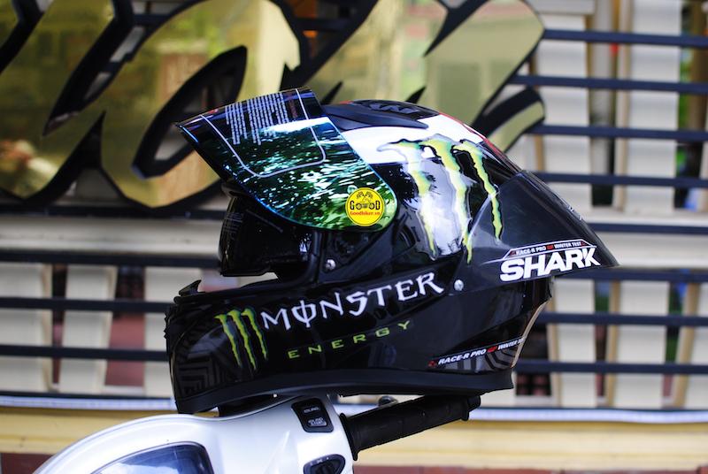 Mũ JK316 Lên tem Shark Lorenzo và đuôi gió Shark
