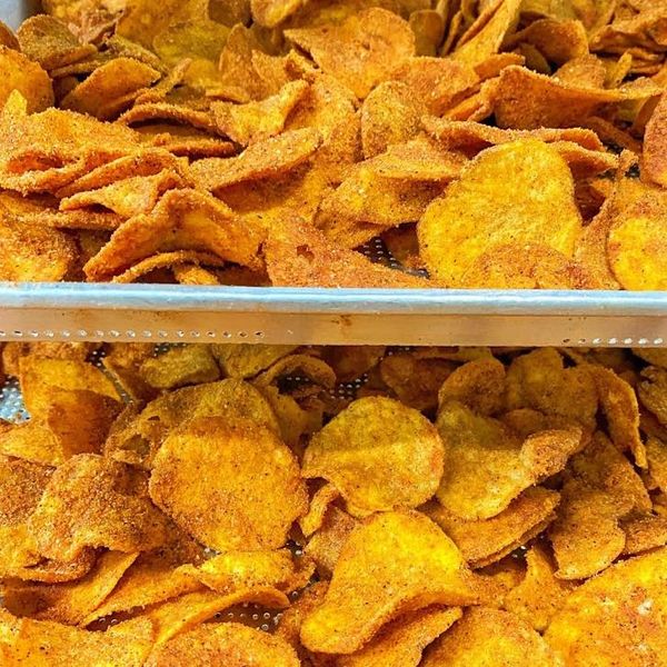 Snack khoai tây lát trứng muối (có video)