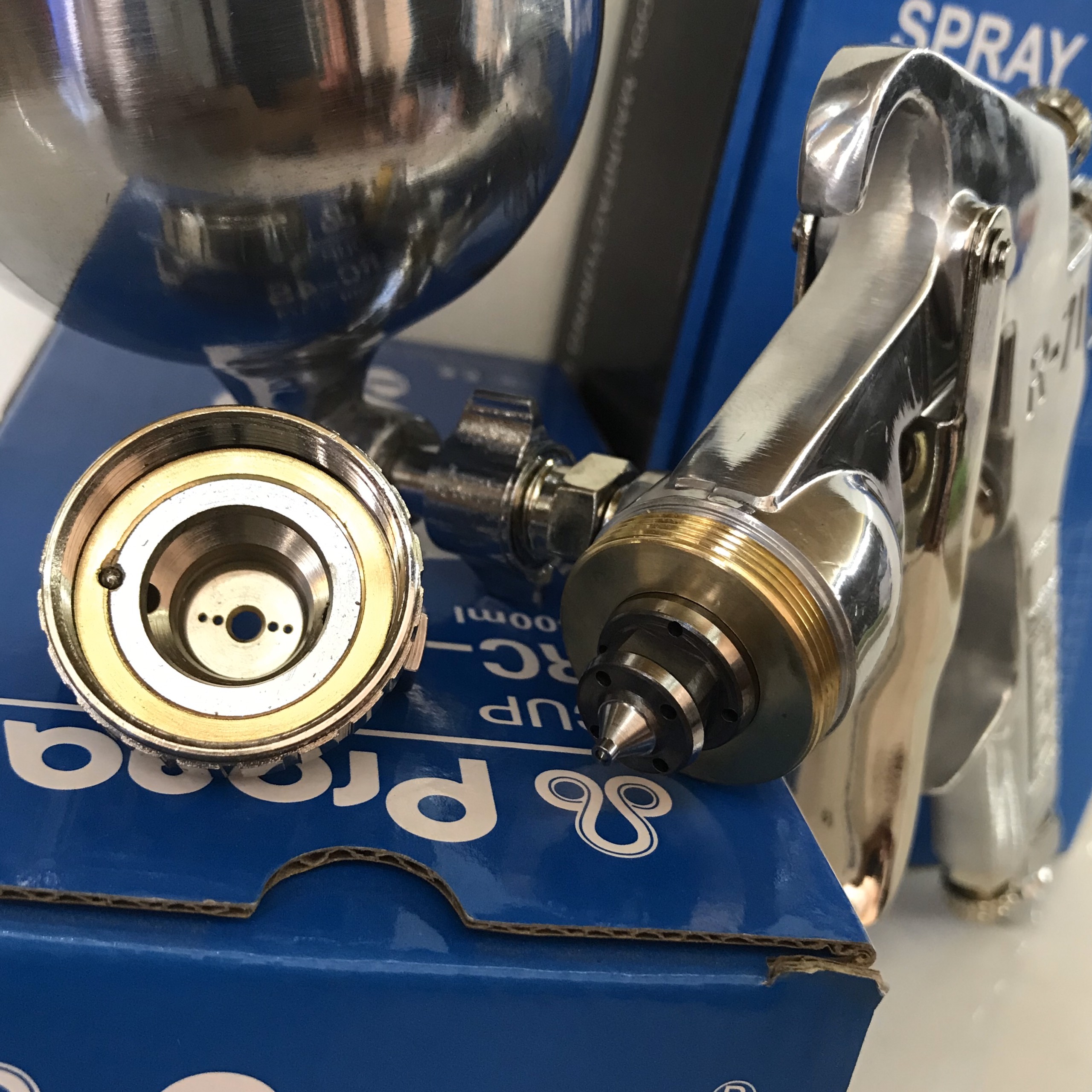 S.úng Phun Sơn Bóng Màu Sơn Xe - PU Gỗ  R71 PRONA 1.3mm