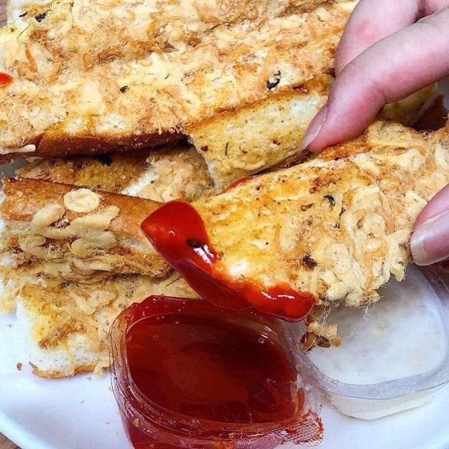 Bánh Mỳ Nướng Muối Ớt Sài Gòn