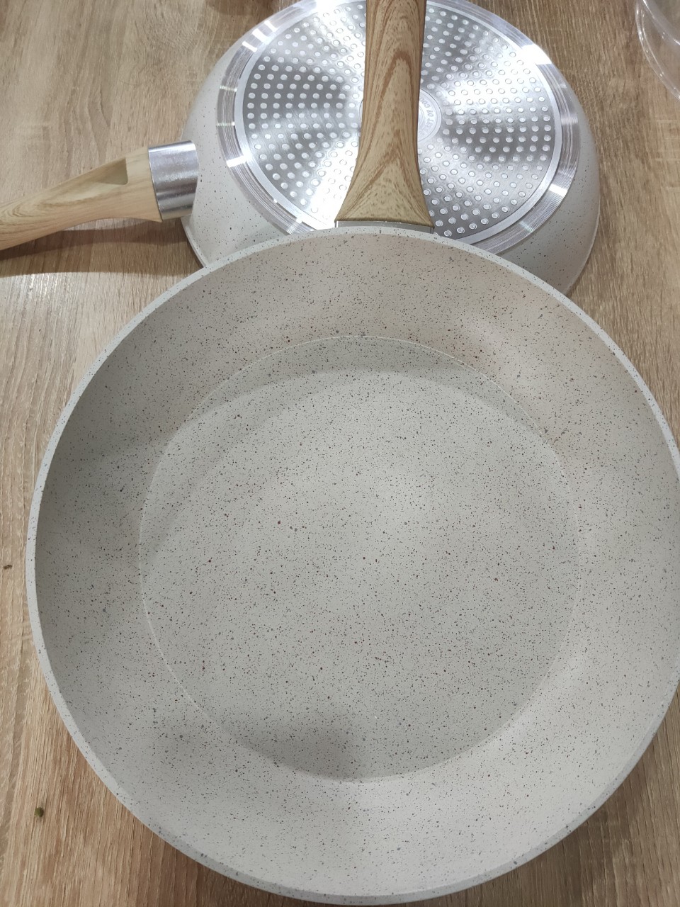 [HCM]chảo siêu bền đá chống dính đáy từ cao cấp magic mom 32cm