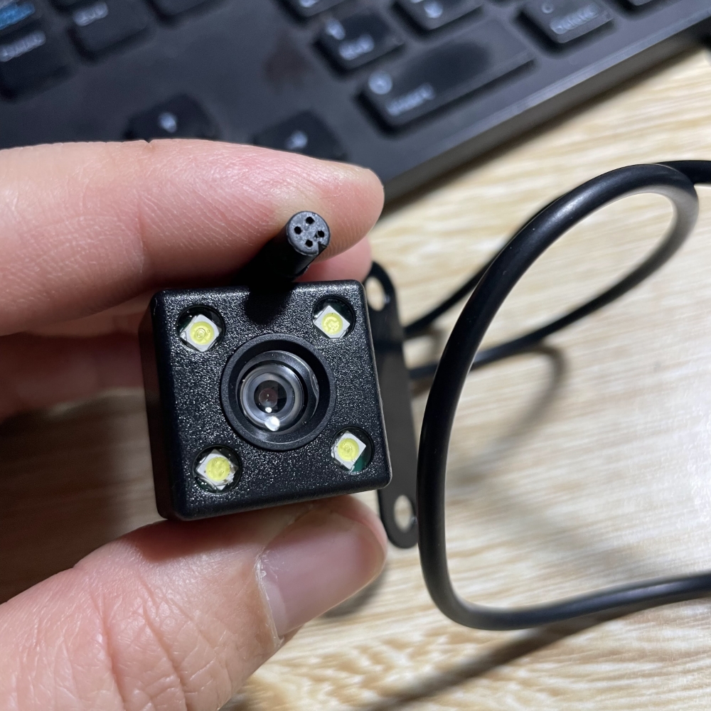 Camera lùi dùng cho camera hành trình, 4 chân kim, 4 led, giắc cắm 2.5mm