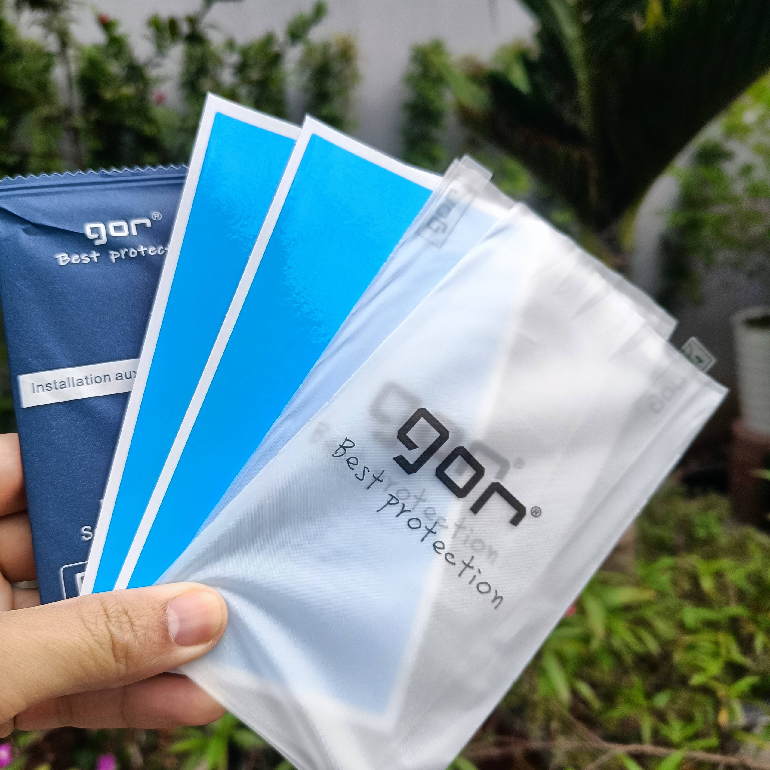 Kính Cường Lực Gor Redmi Note 12 Turbo, Note 12 Pro 5G, Note 12 Pro +, Redmi Note 12/ Note 12S/ Note 12R 5G, Note 12 Pro Speed, Note 12 Pro 4G Trong Suốt, Không Viền Đen 9H/ Vát 2.5D - Chính Hãng Gor