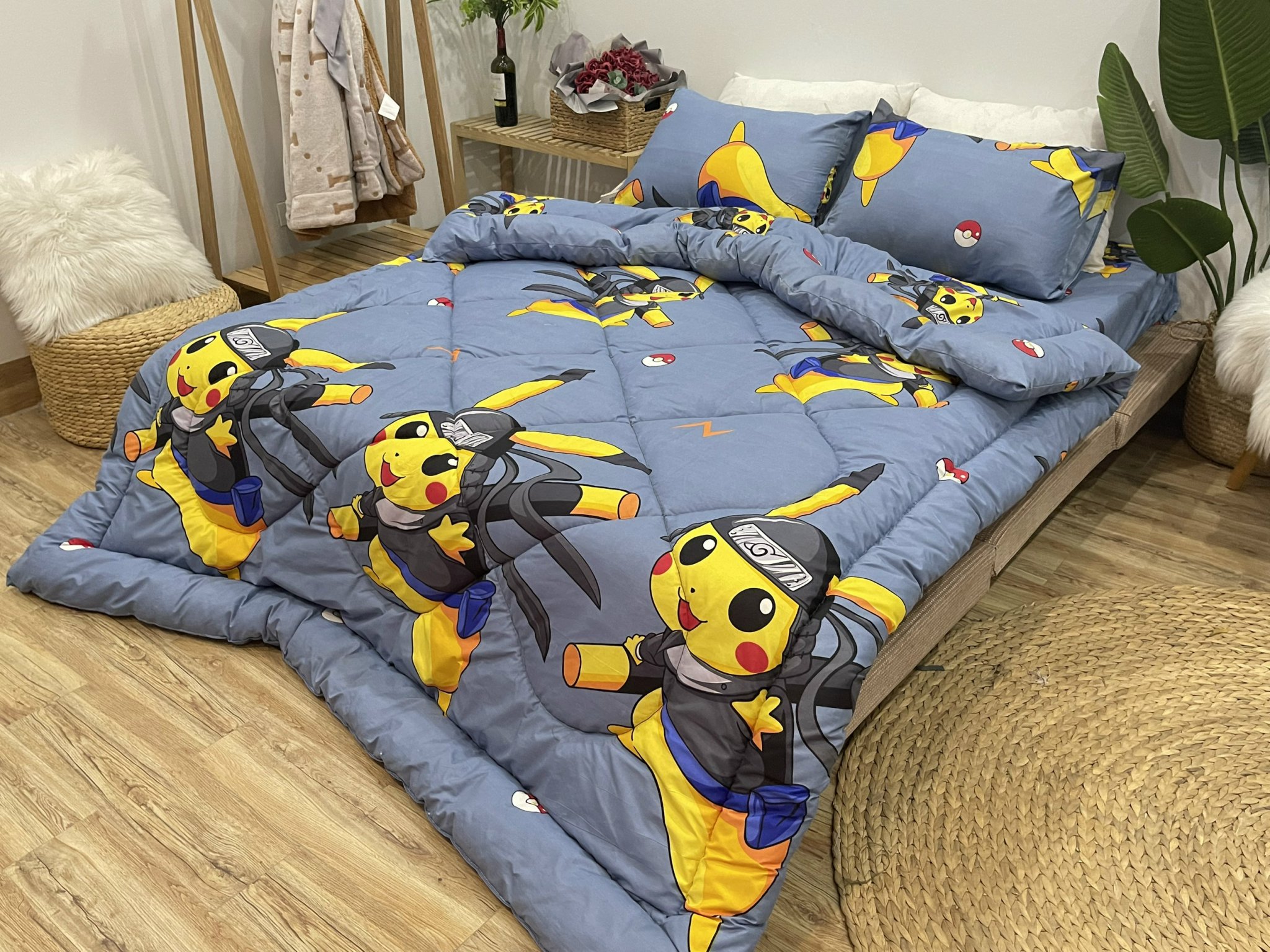 Set Ga Gối Mẫu Họa Tiết Pikachu P65 ( Gồm 1 ga bo chun, 2 vỏ gối nằm, 1 vỏ ôm)