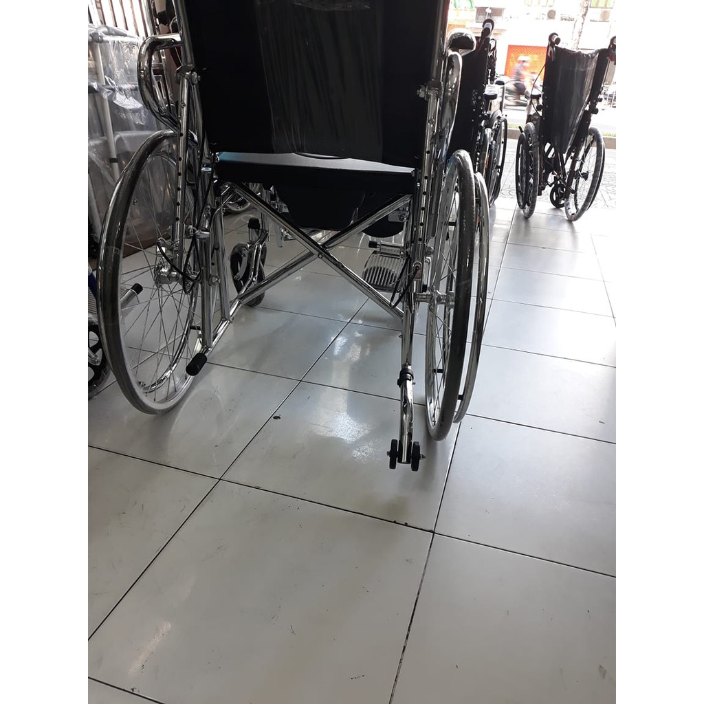 [HCM]Xe lăn đa năng có bô vệ sinh ngả lưng LUCASS